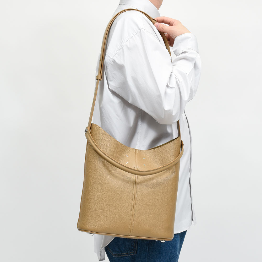 Maison Margiela(メゾン マルジェラ) Dress-age hobo ドレサージュ ホーボー SB2WD0096P7268 18461401144