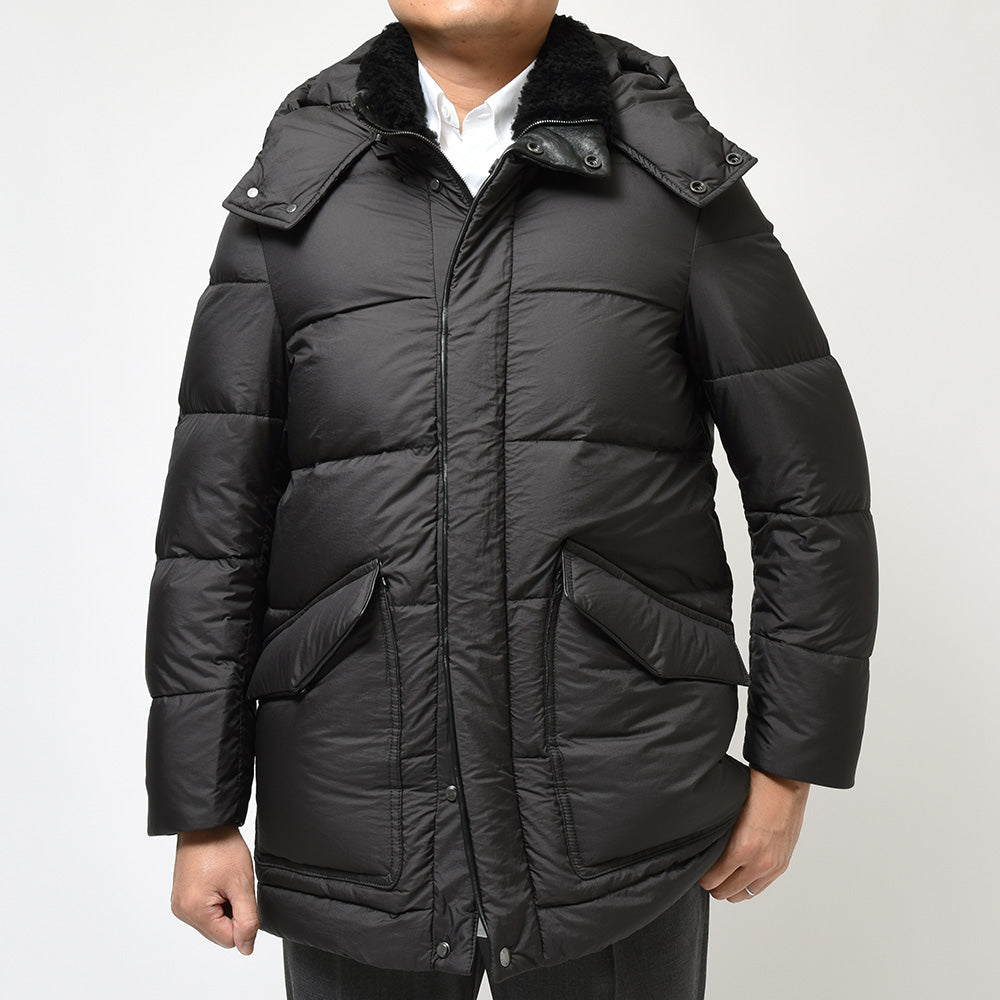 EMMETI エンメティ BORDEAUX ナイロン×ナッパレザー×ムートン デタッチャブルフード ダウンジャケット