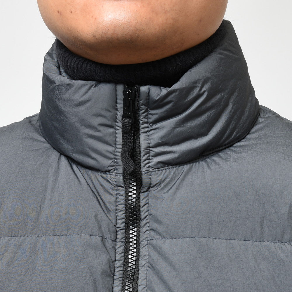 STONE ISLAND(ストーンアイランド) ガーメントダイナイロンレップススタンドカラーダウンジャケット 79-154-06-23