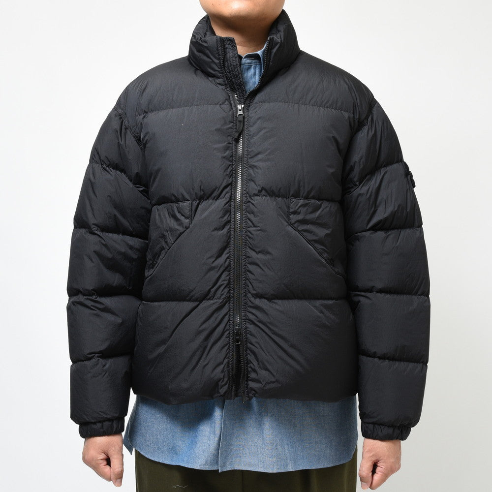 STONE ISLAND(ストーンアイランド) ガーメントダイナイロンレップススタンドカラーダウンジャケット 79-154-06-23