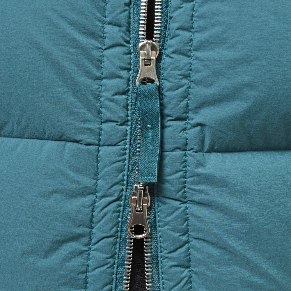 STONE ISLAND(ストーンアイランド) ガーメントダイシームレスダウンベスト 79-15G-14-28