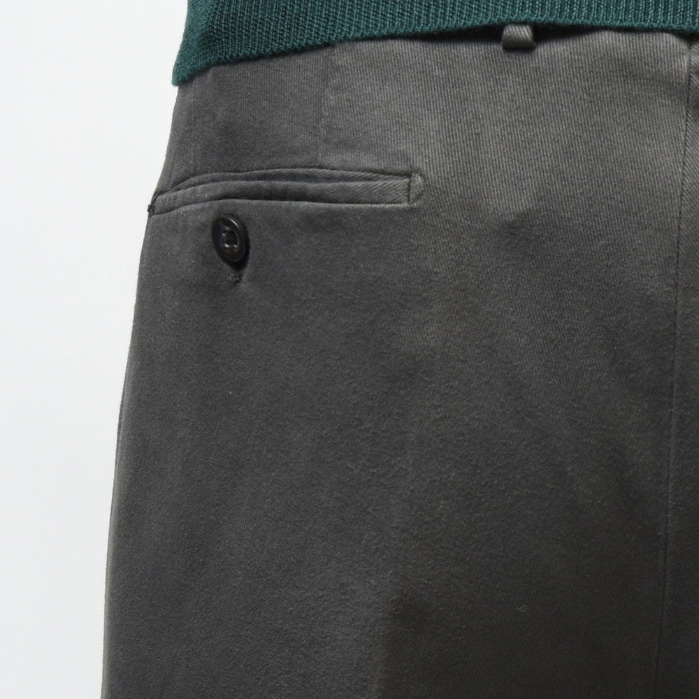 INCOTEX(インコテックス) TAPERED FIT ガーメントダイコトンストレッチソフトギャバジン1プリーツテーパードクロップドパンツ 82517