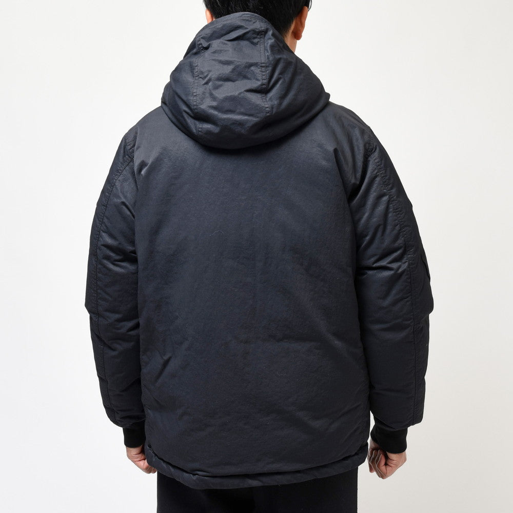 STONE ISLAND(ストーンアイランド) ガーメントダイナイロンツイルフーデッドダウンジャケット 79-154-25-21