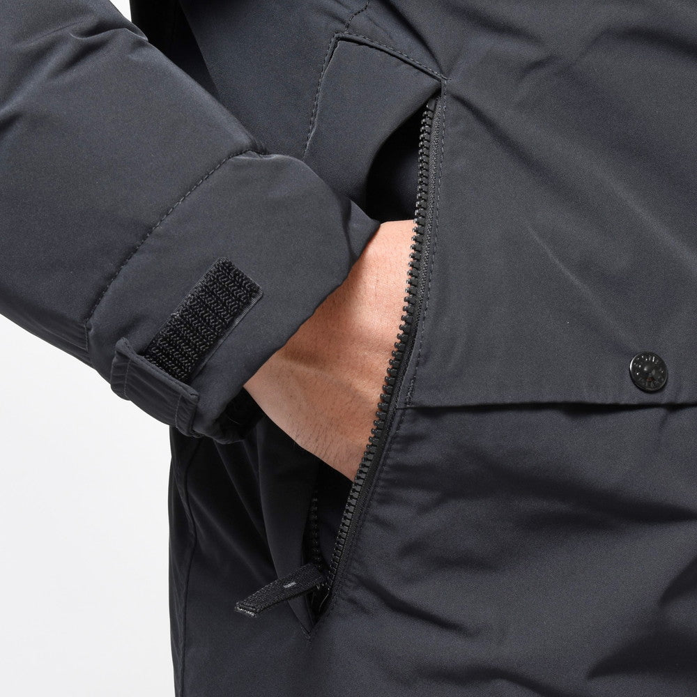 STONE ISLAND(ストーンアイランド) ポリエステルツイルスタンドカラーダウンジャケット 79-154-17-26