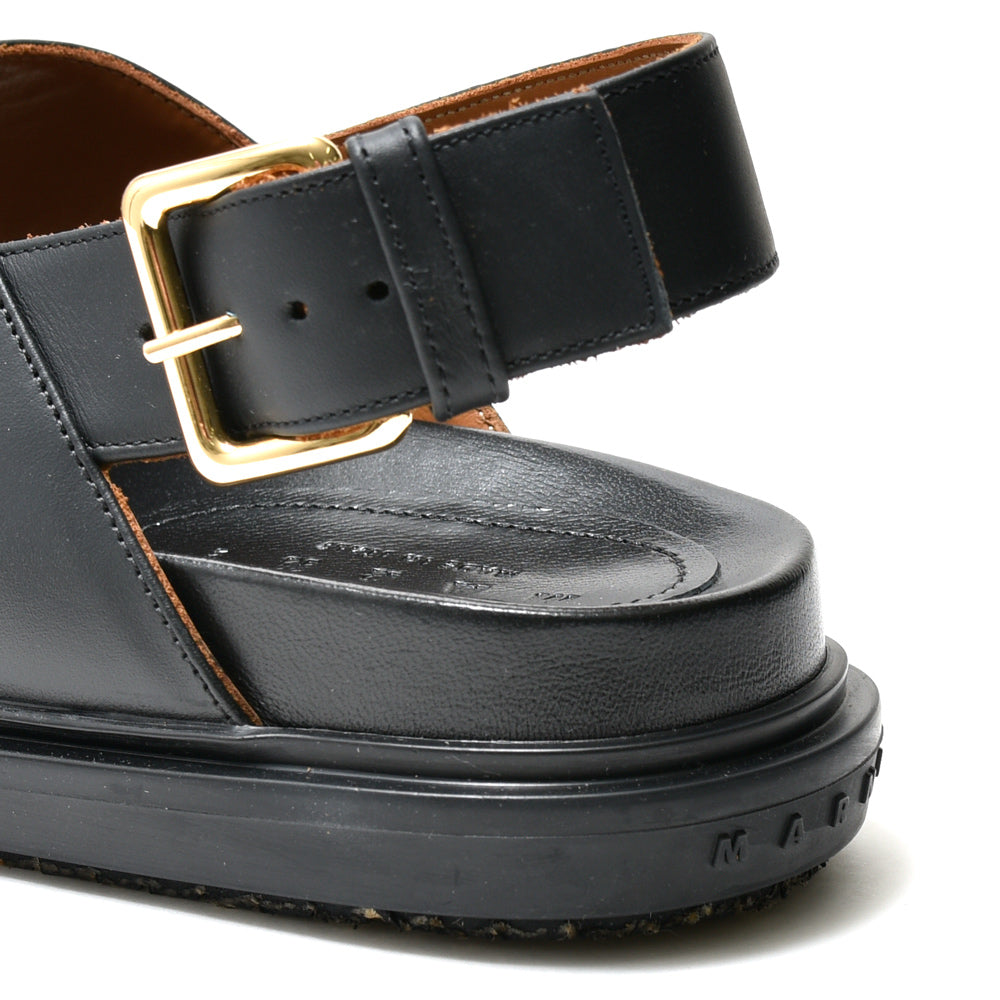 MARNI(マルニ)<BR>FBMS015701/P3614 レザー クリスクロスサンダル