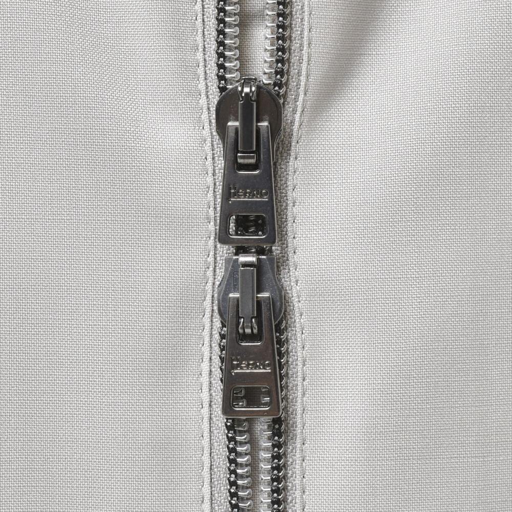 HERNO(ヘルノ) Loro Piana STORM SYSTEM ウォータープルーフ3レイヤーウールフーディーブルゾン GI000408U-33410