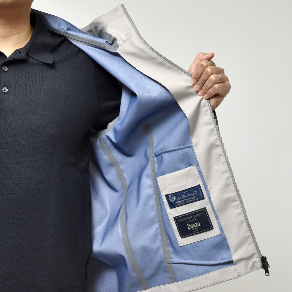 HERNO(ヘルノ) Loro Piana STORM SYSTEM ウォータープルーフ3レイヤーウールフーディーブルゾン GI000408U-33410