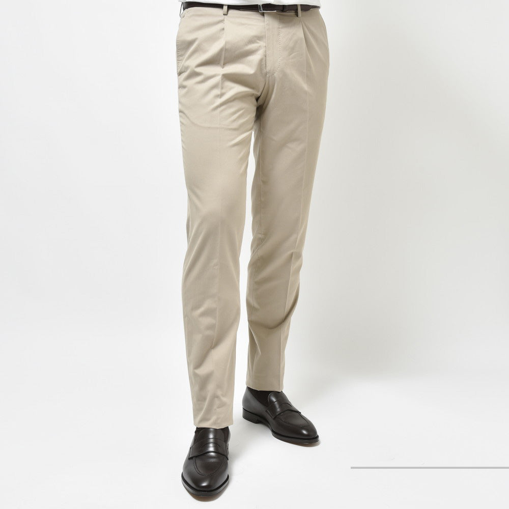 guji(グジ) CASHCOカシコ ストレッチコットンカシミアギャバジン1プリーツテーパードパンツ(MADE BY RING JACKET / Ermenegildo Zegnaファブリック