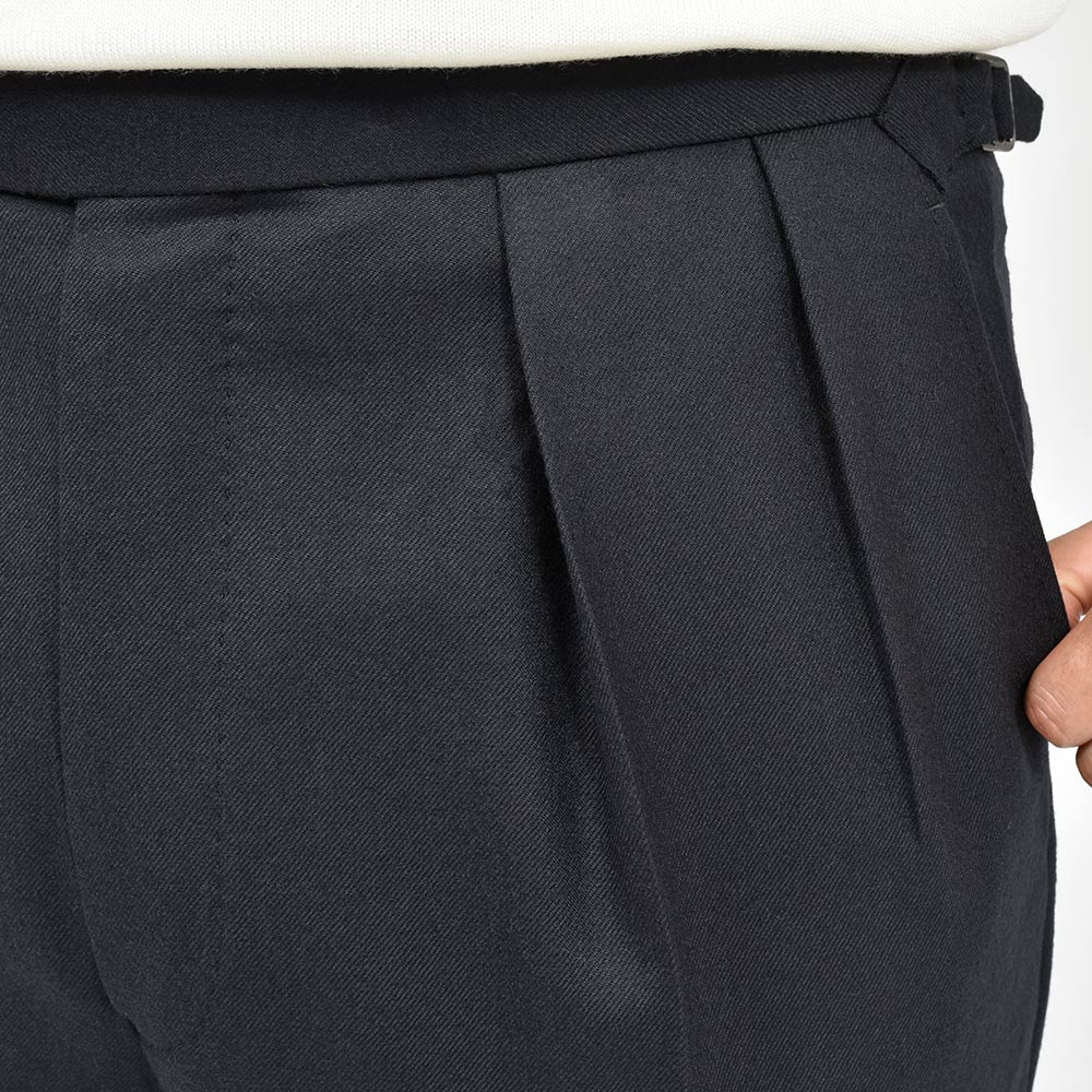 Fumiya Hirano THE TROUSERS フミヤヒラノトラウザーズ ウール ライトフランネル サイドアジャスター 2インプリーツ ドレスパンツ REGENT