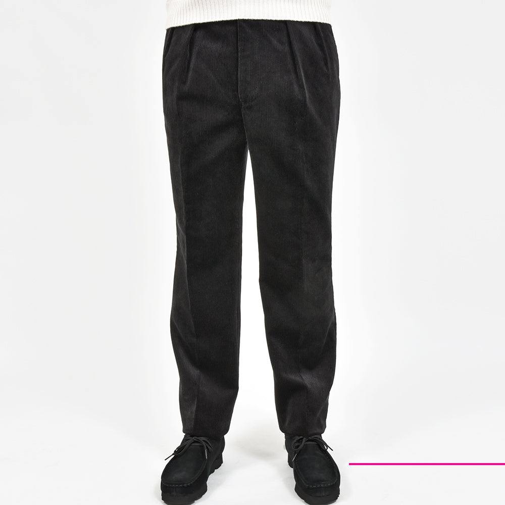 Fumiya Hirano THE TROUSERS フミヤヒラノトラウザーズ Brisbane Moss コットン コーデュロイ サイドアジャスター 2インプリーツ ドレスパンツ REGENT