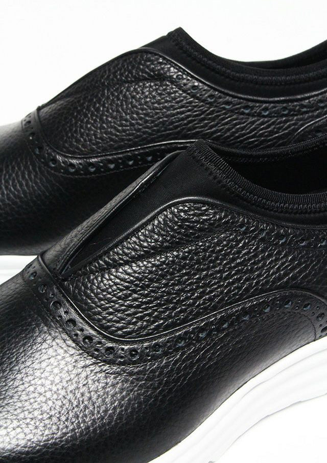 ウノピゥウノウグァーレトレ / CLASSIC NEO SLIP ON/MRG567-COW138