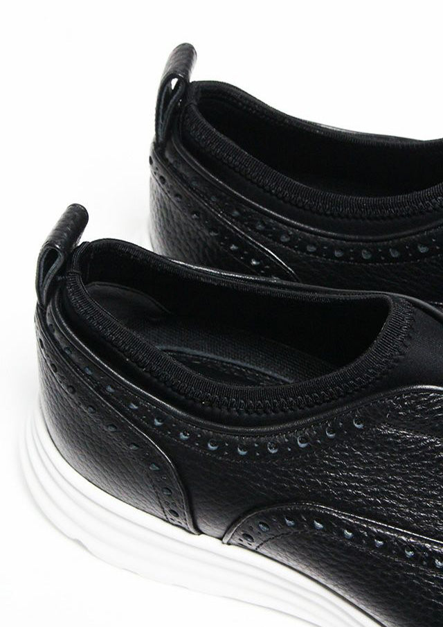 ウノピゥウノウグァーレトレ / CLASSIC NEO SLIP ON/MRG567-COW138