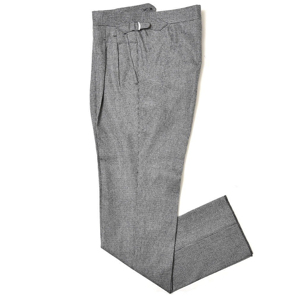 IGARASHI TROUSERS(五十嵐トラウザーズ) ウールフランネルハウンドトゥース2プリーツサイドアジャスターテーパードパンツ IGT/2OUTP/M6400