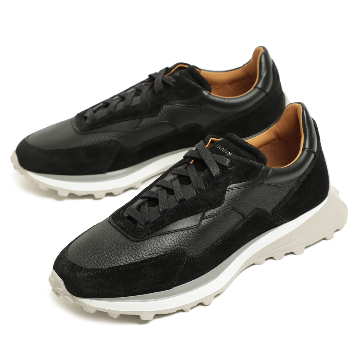 マグナーニ / スエードレザー ローカット レースアップ 厚底 ランニングシューズ / 25314 / ブラック