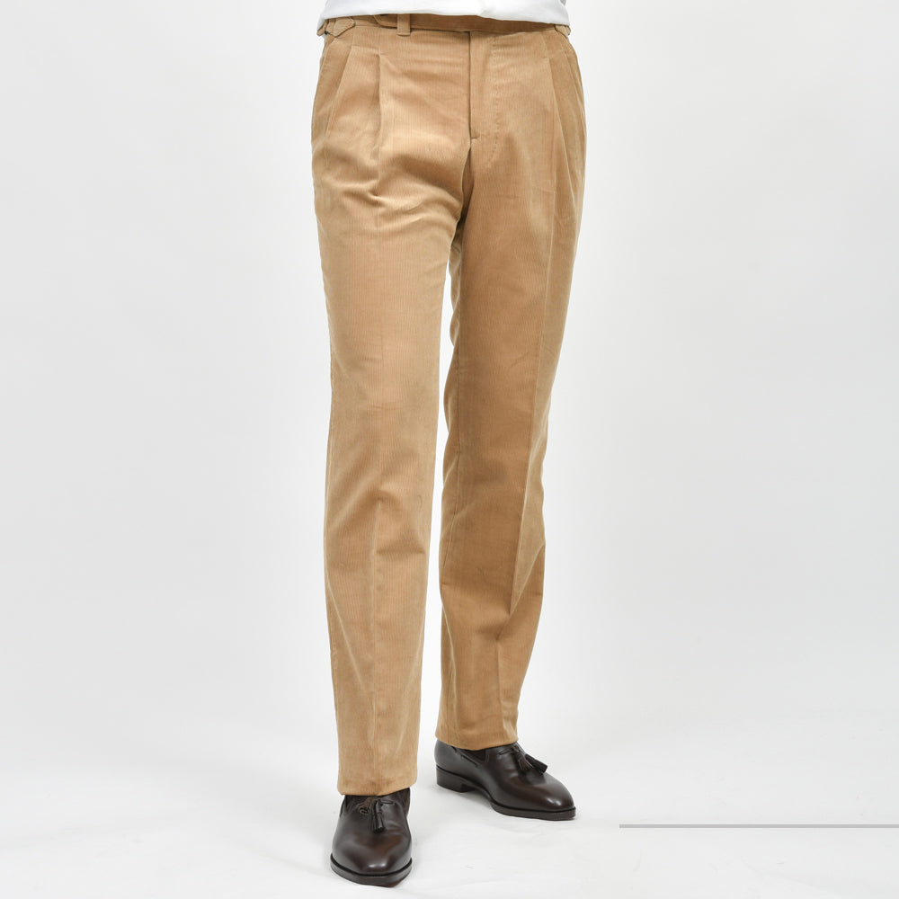 IGARASHI TROUSERS(五十嵐トラウザーズ) コットンコーデュロイ2プリーツサイドアジャスターテーパードパンツ IGT/2OUTP/SB14148