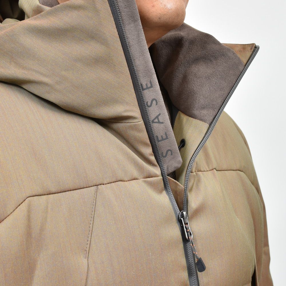 SEASE(シーズ) NORDEND DOWN JACKET ウォーターレペレントウールナイロンヘリンボーンソラーロダウンフーディーブルゾン OJ053TN