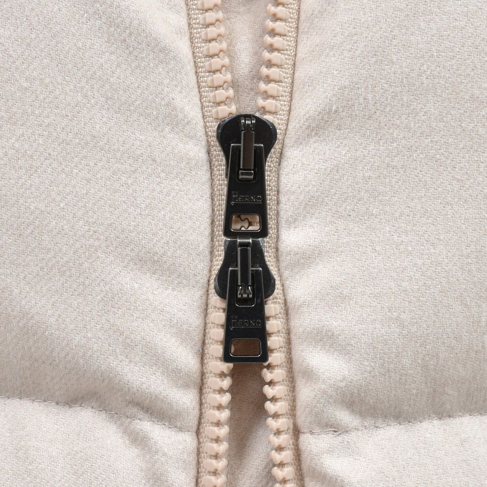 HERNO(ヘルノ) ウォーターレペレントシルクカシミアサキソニーダウンブルゾン PI001027U-38087+12020