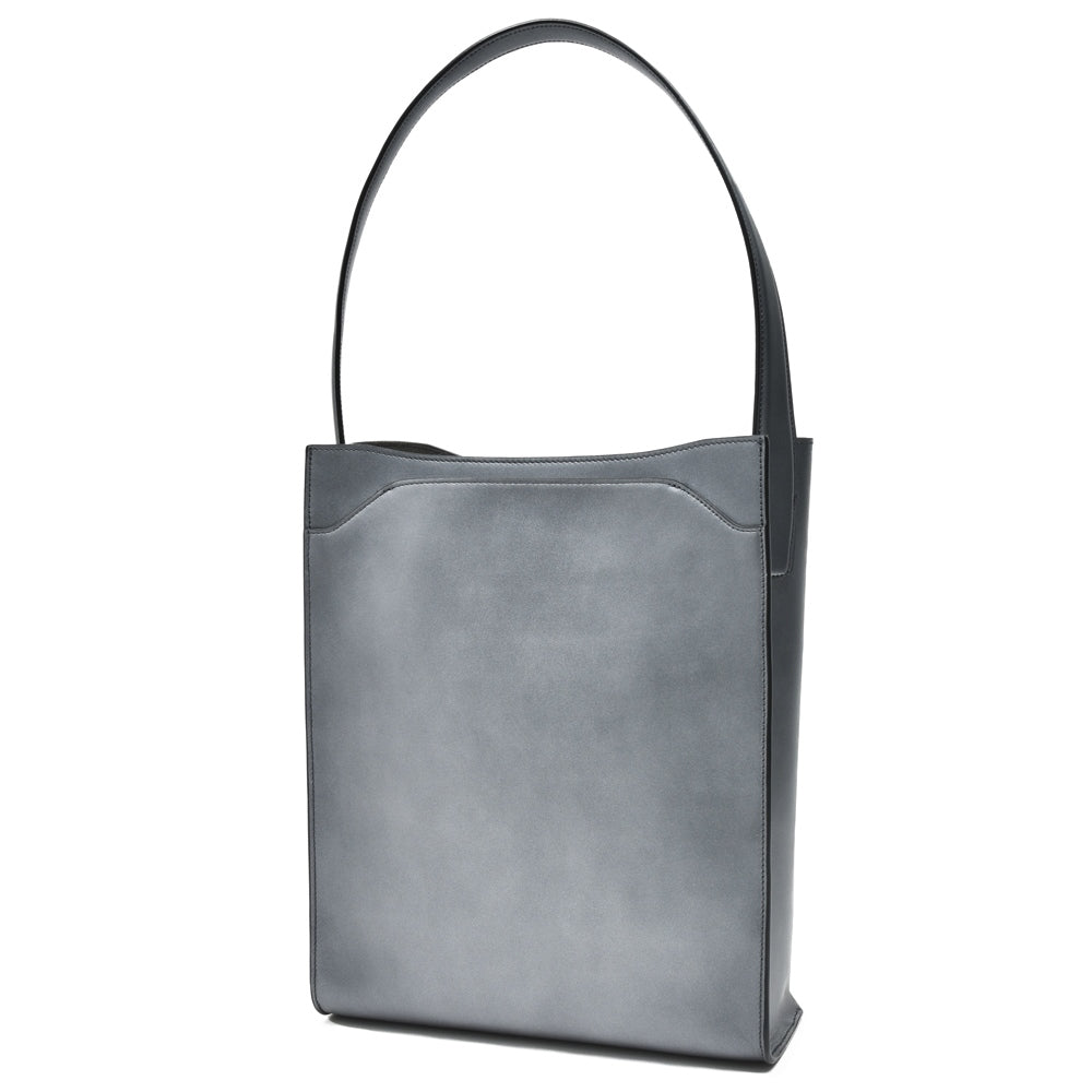 FARO(ファーロ) スムースレザーショルダーバッグ Calma Shoulder Medium/F2431B503