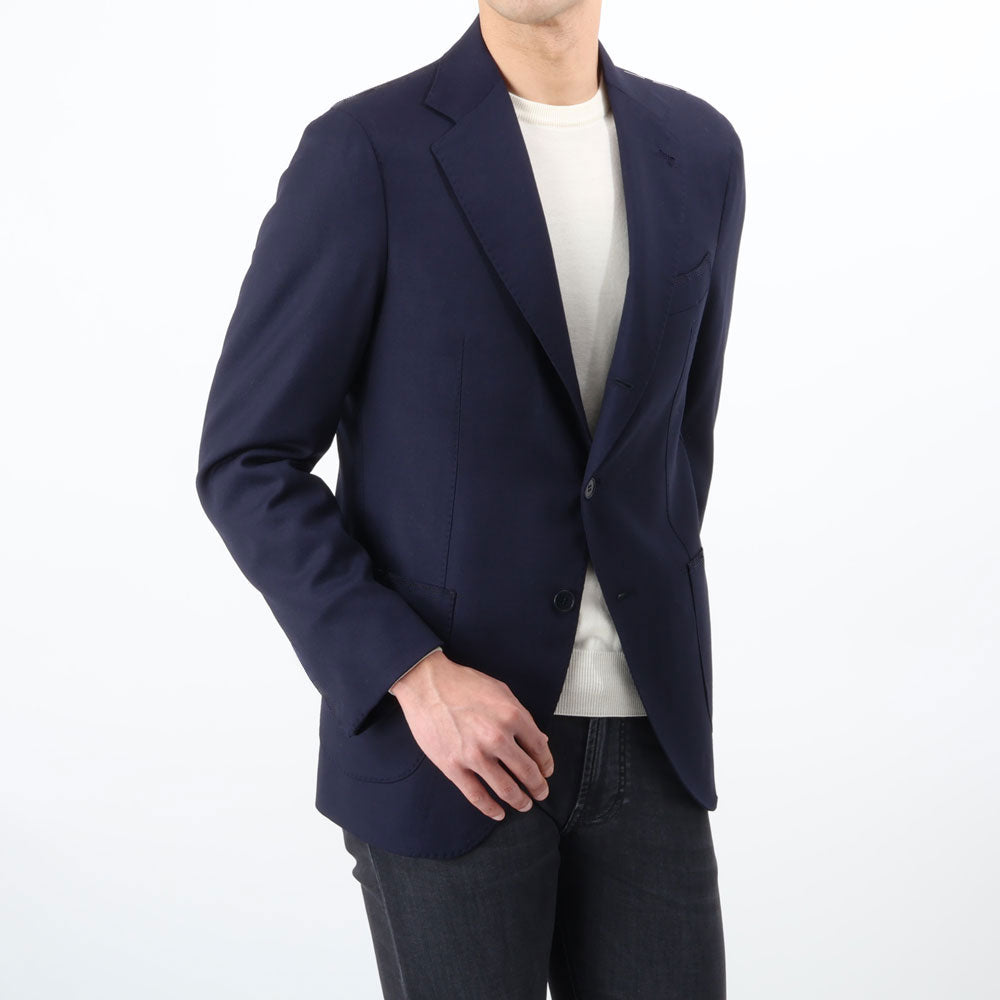 身長183cm/体重72kg・サイズ48<br>