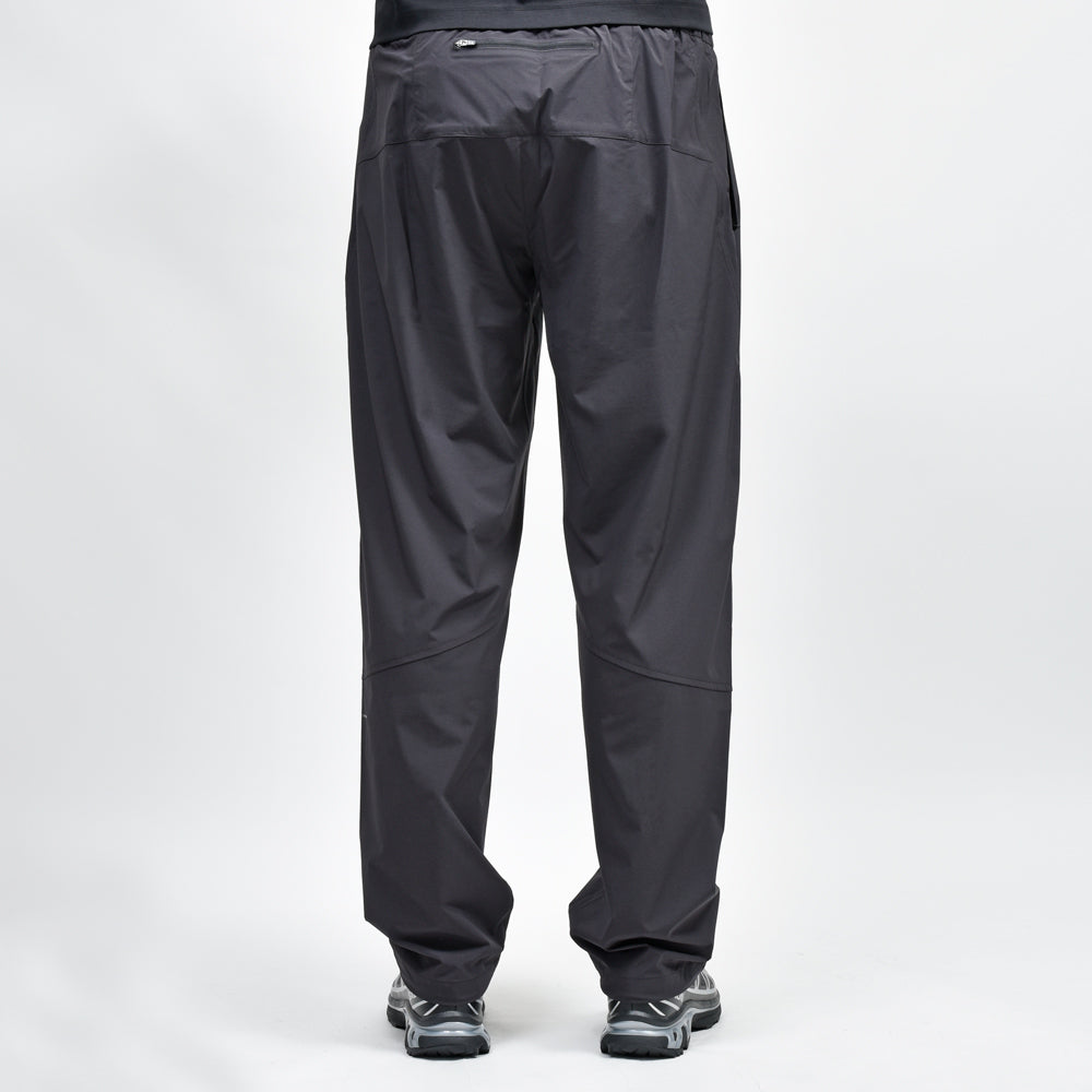 HERNO(ヘルノ) Laminarラミナー エクストラライトストレッチポリエステルシャーリングパンツ PT00055UL/12832S