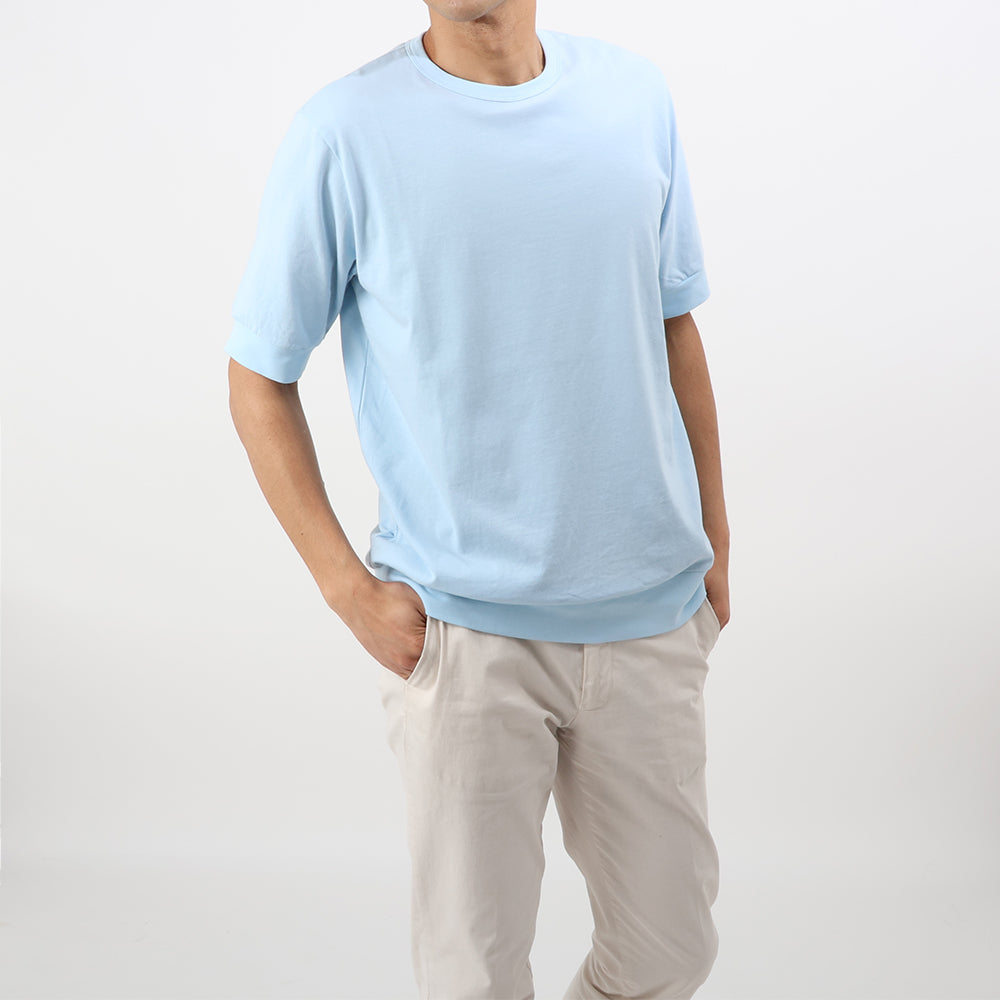 身長183cm/体重72kg・サイズ48