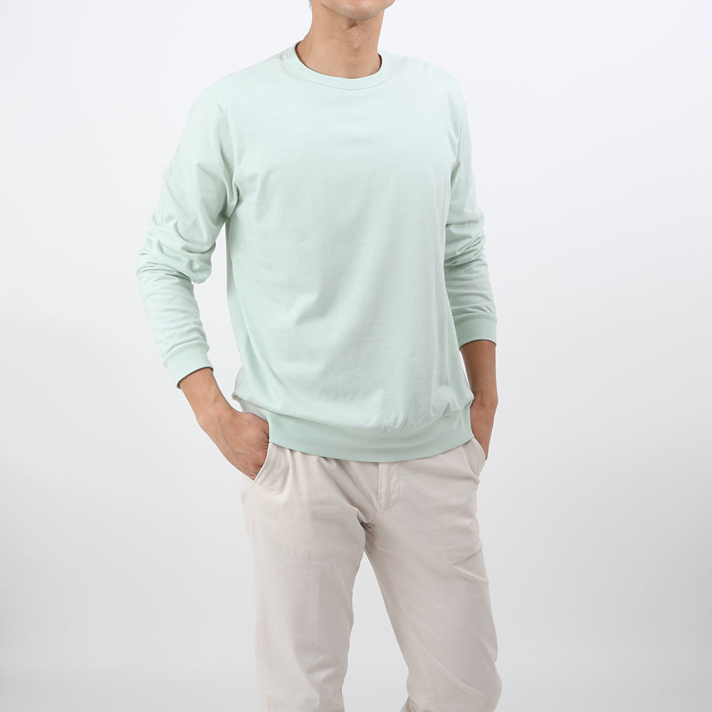 身長183cm/体重72kg・サイズ48<br>