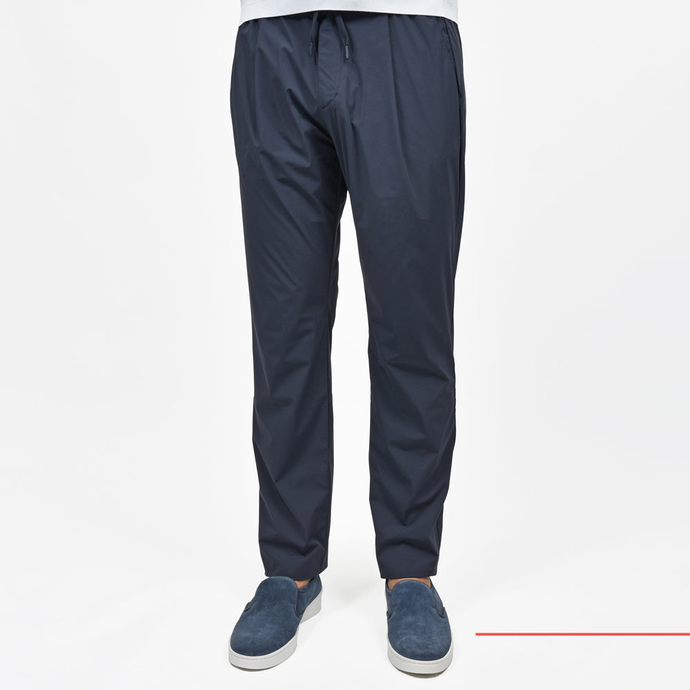 HERNO(ヘルノ) FUNCTIONAL WARDROBEファンクショナルワードローブ ウォーターレペレントストレッチナイロン1プリーツシャーリングパンツ PT000077U-12691Z