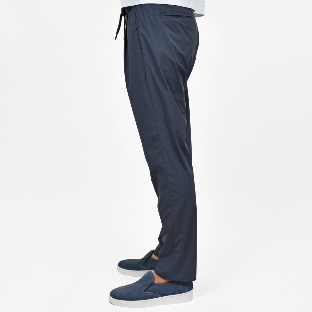HERNO(ヘルノ) FUNCTIONAL WARDROBEファンクショナルワードローブ ウォーターレペレントストレッチナイロン1プリーツシャーリングパンツ PT000077U-12691Z