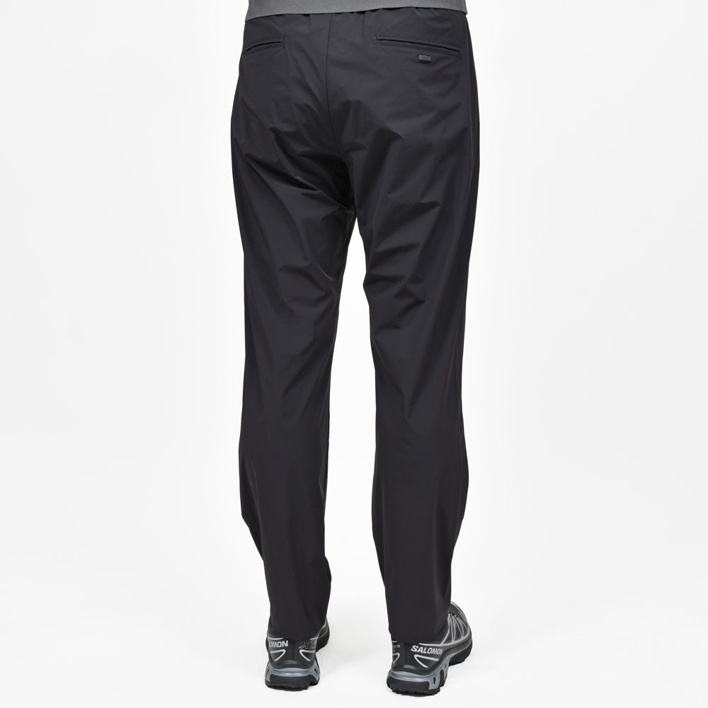 HERNO(ヘルノ) FUNCTIONAL WARDROBEファンクショナルワードローブ ウォーターレペレントストレッチナイロン1プリーツシャーリングパンツ PT000077U-12691Z