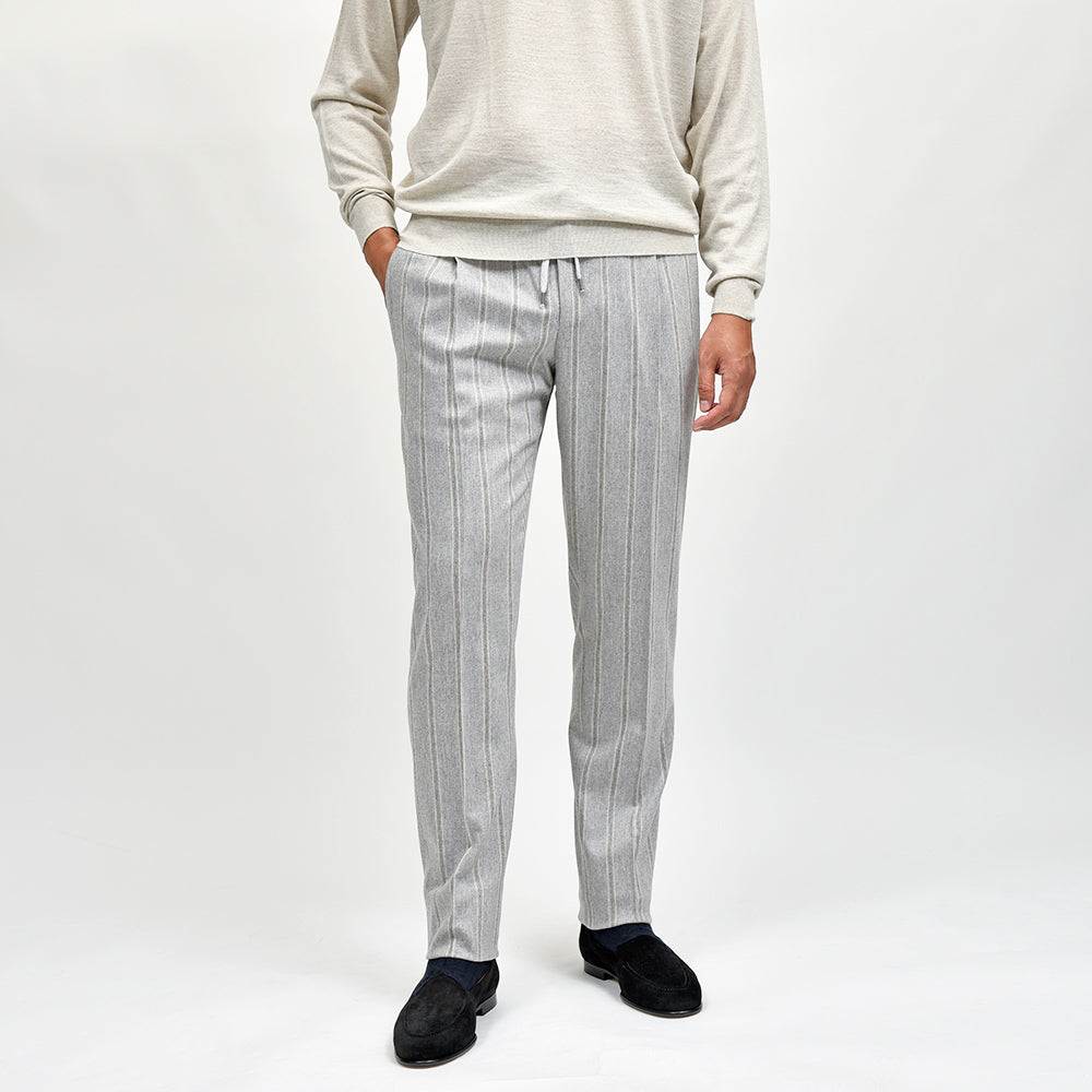 PT TORINO(ピーティー トリノ) ヴァージンウールカシミヤ ストレッチ ライトフランネル ストライプ 1プリーツシャーリングパンツ SOFT FIT/TO02