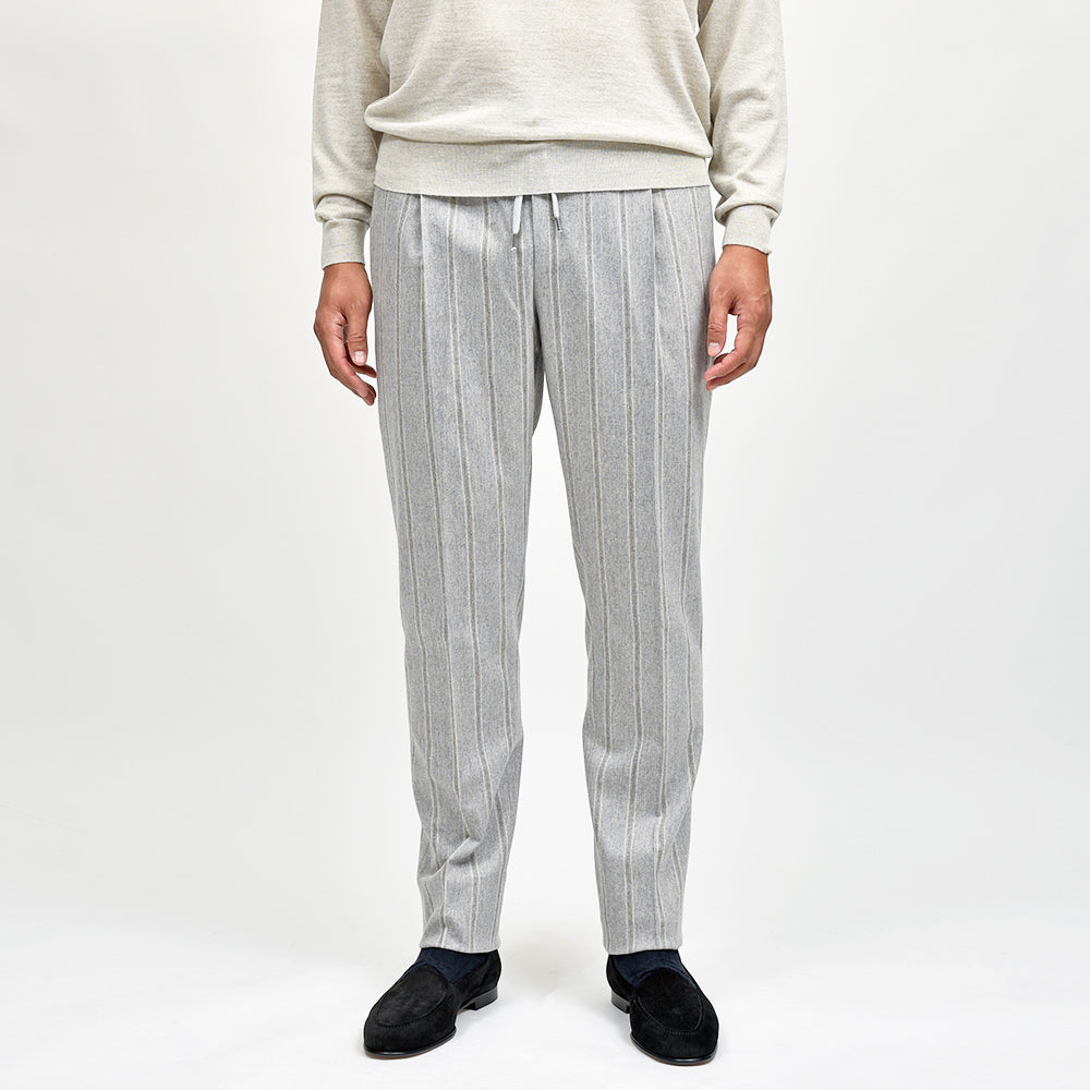 PT TORINO(ピーティー トリノ) ヴァージンウールカシミヤ ストレッチ ライトフランネル ストライプ 1プリーツシャーリングパンツ SOFT FIT/TO02
