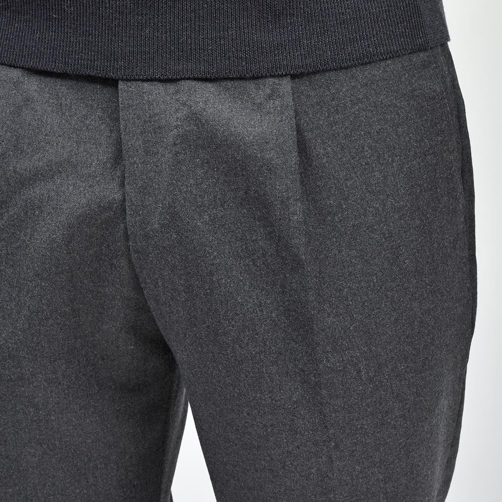 PT TORINO(ピーティー トリノ) Super110'S ヴァージンウール ストレッチ ライトフランネル 1プリーツドレスパンツ GENTLEMAN FIT/CM13