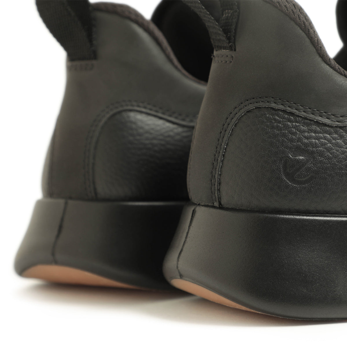 エコー / ヌバック レザー レースアップ 厚底スニーカー / GORE-TEX / GRUUV M 525224 01001 / ブラック