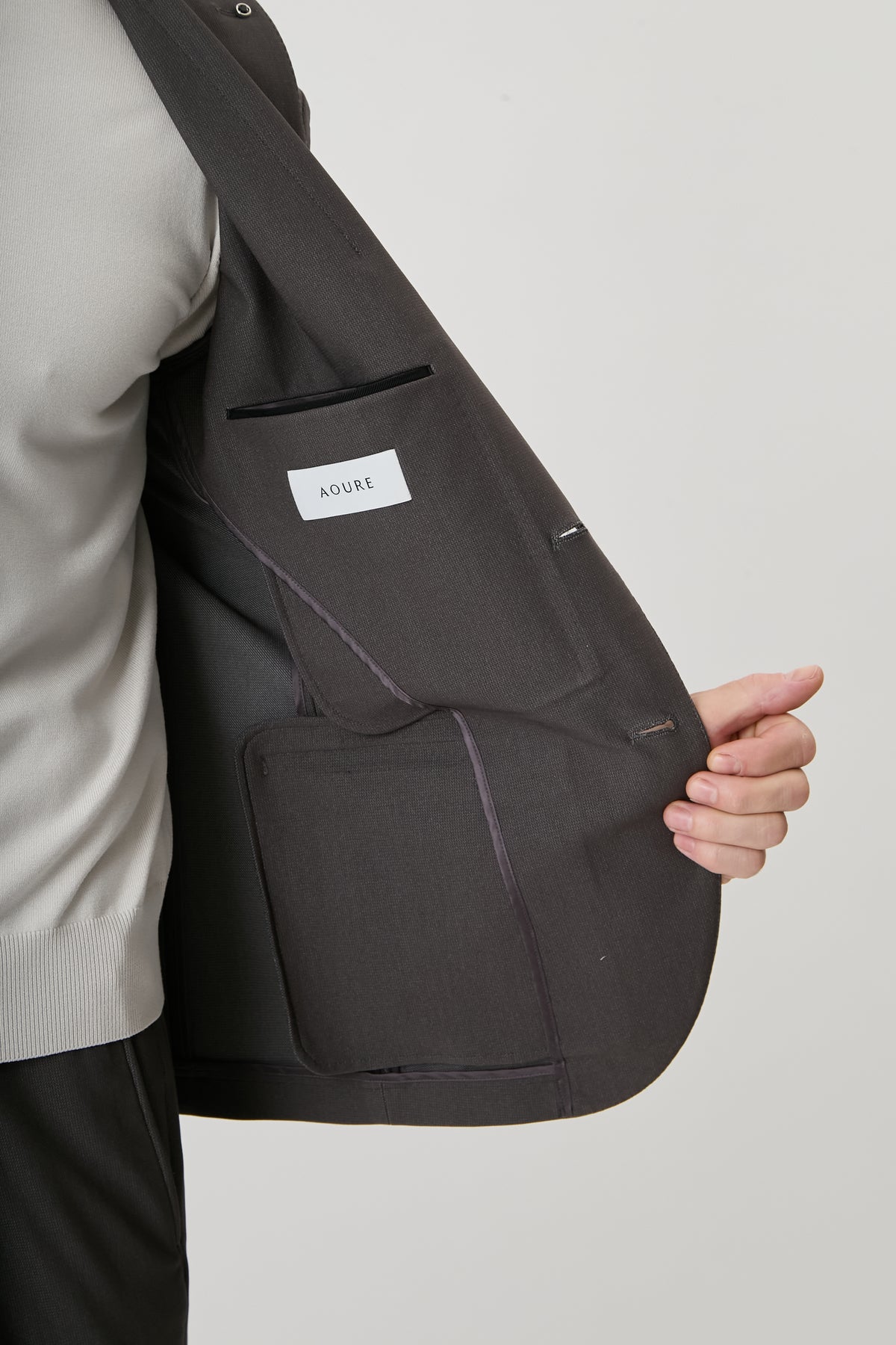 アウール / CERIMONIA シャンブレージャージーセットアップ