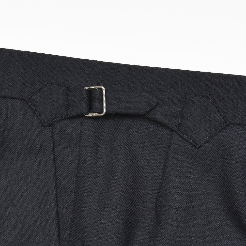 Fumiya Hirano THE TROUSERS(フミヤヒラノトラウザーズ) REGENT II ウール サキソニー セットアップ対応 サイドアジャスター 2インプリーツ ドレスパンツ