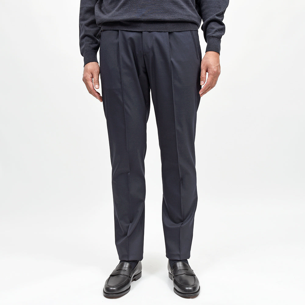 PT TORINO(ピーティー トリノ) NEW BERLIN ウォッシャブルテクノウール ストレッチ サージ 永久クリース 1プリーツパンツ SOFT FIT/VD06