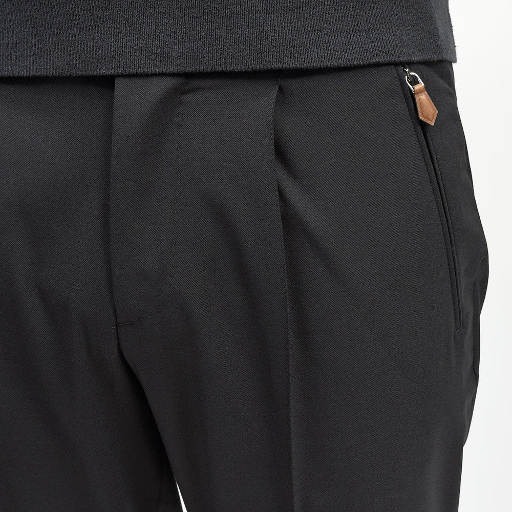 PT TORINO(ピーティー トリノ) NEW BERLIN ウォッシャブルテクノウール ストレッチ サージ 永久クリース 1プリーツパンツ SOFT FIT/VD06