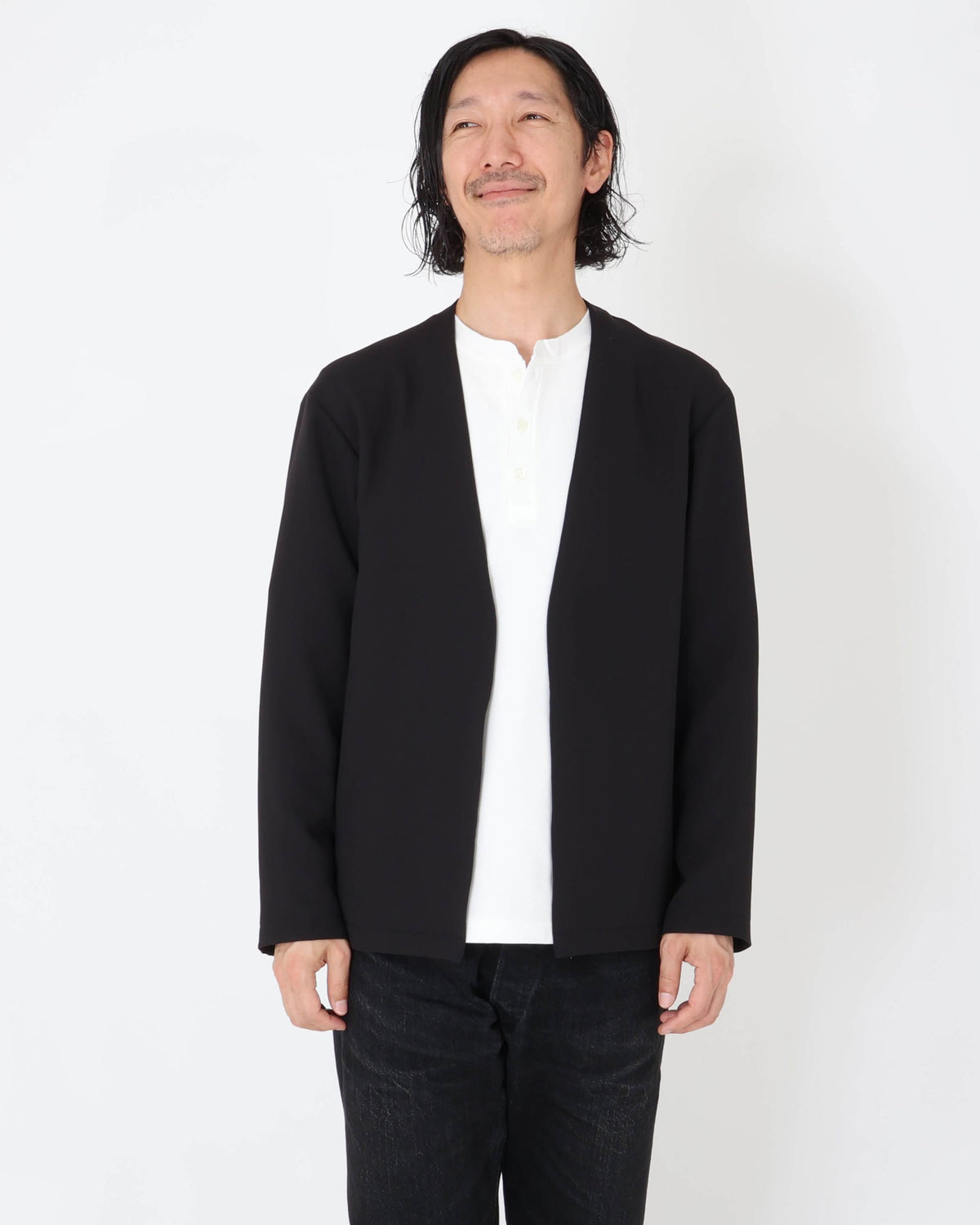 イスピラ / BL-IS-AS-0-001 ボタンレスCARDIGAN / ブラック