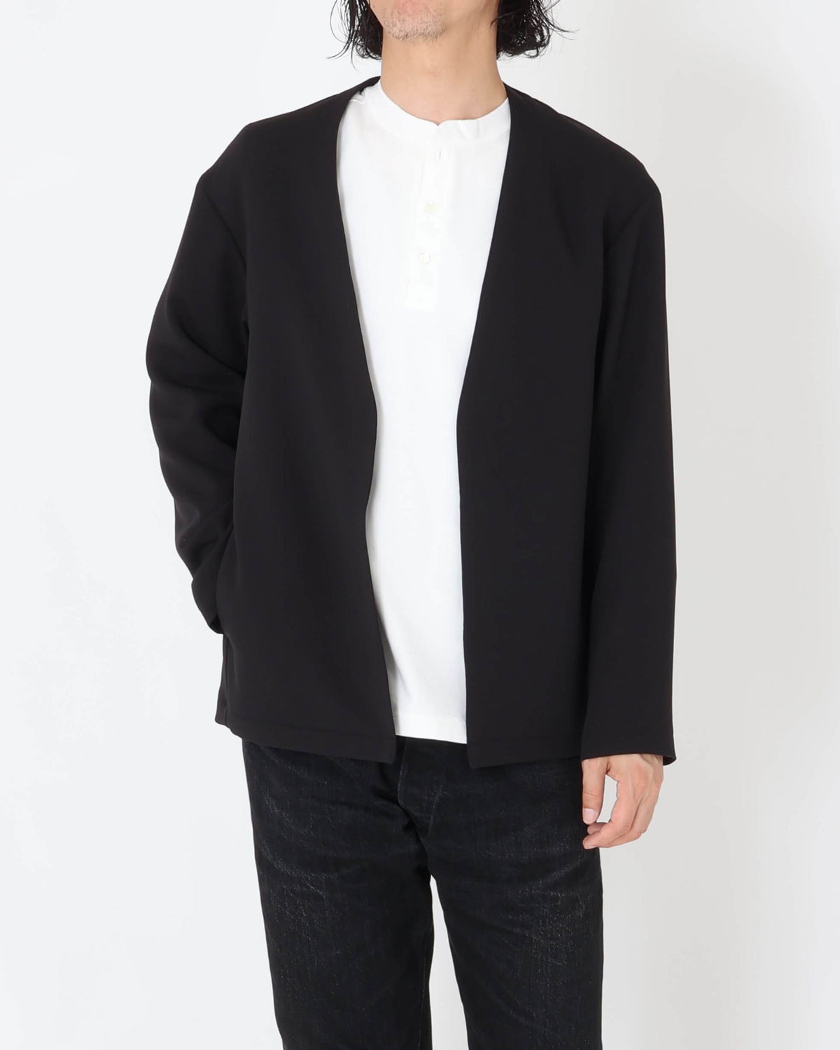 イスピラ / BL-IS-AS-0-001 ボタンレスCARDIGAN / ブラック