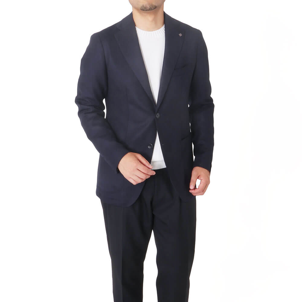 身長167cm・体重62kg/着用サイズ44