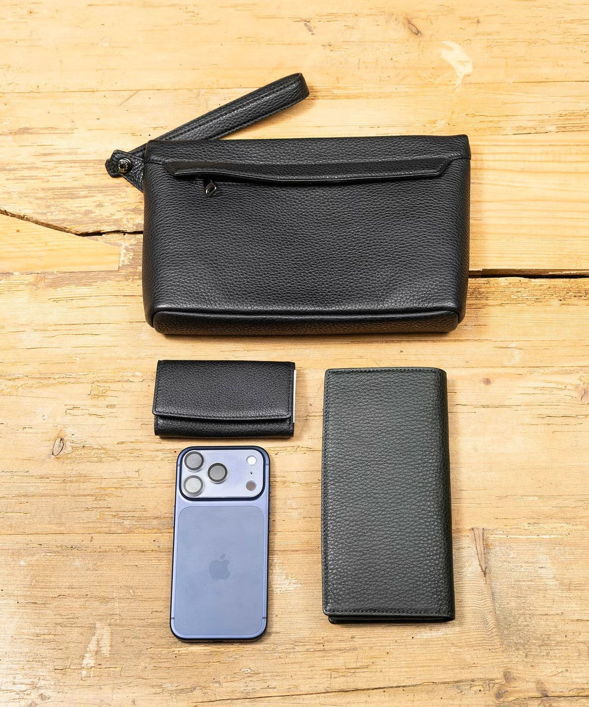 【EMMETI × ETiAM コラボ】POUCH IN CALFSKIN