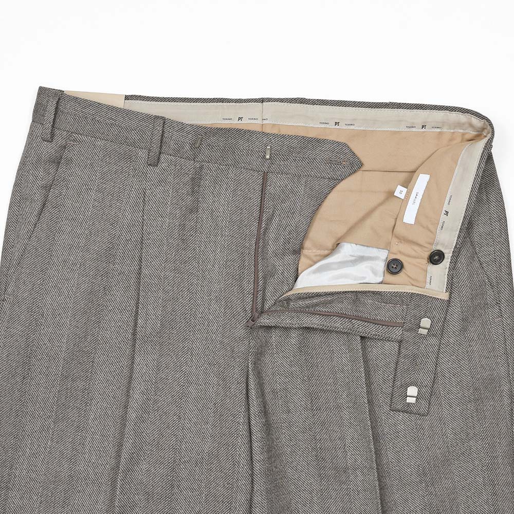 PT TORINO(ピーティートリノ)SAMUEL ヴァージンウールストレッチ サキソニー ヘリンボーン 1プリーツパンツ ALTERNATIVE FIT/MR08