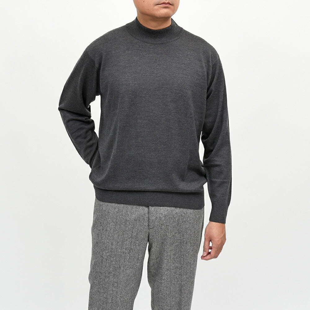 JOHN SMEDLEY(ジョンスメドレー)A4546 エクストラファインメリノウール 24ゲージ モックネックニット