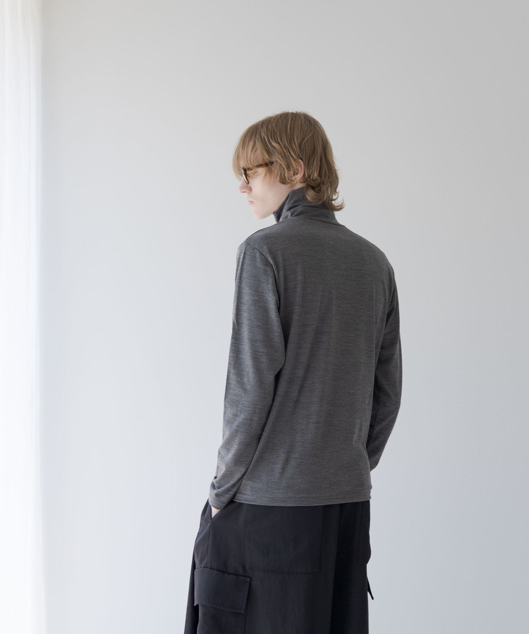 エムビー / HIGH-END 尾州WOOL JERSEY MODERN FIT TURTLE