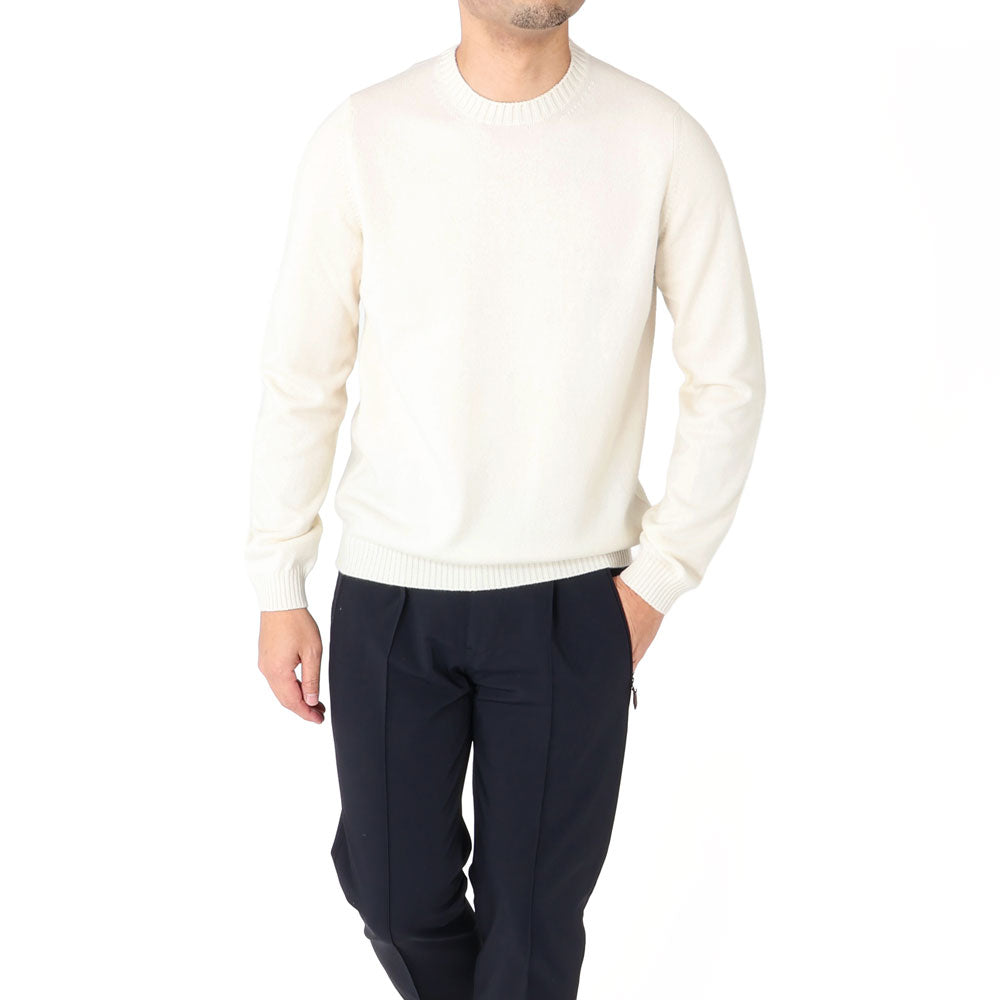 身長:167cm / 体重:62kg / 着用サイズ:44