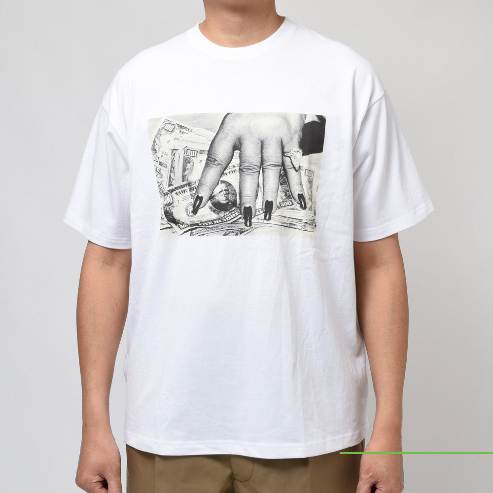 THE INTERNATIONAL ART COLLECTION(ジ インターナショナル アート コレクション) FAT HAND AND DOLLARS コットンフォトプリントS/Sカットソー