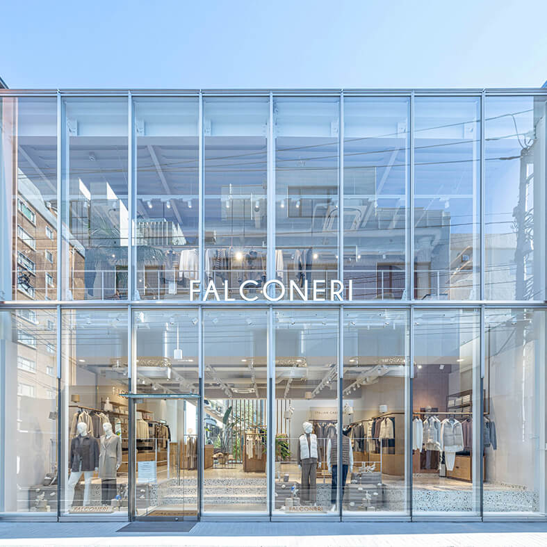 FALCONERI 本物のカシミアを体感できる、青山の新たな旗艦店がオープン