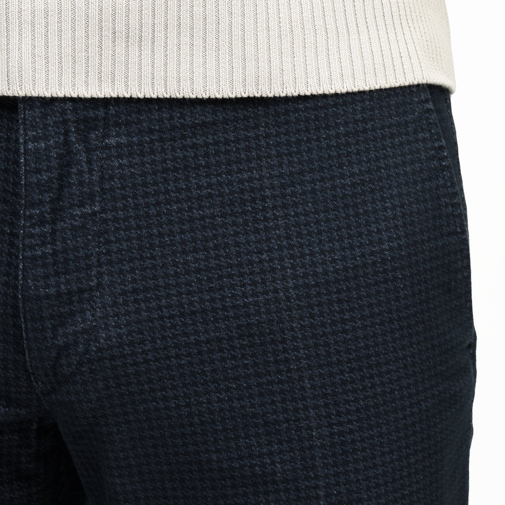 INCOTEX SLACKS（インコテックス スラックス） SLIM FIT ガーメントダイコットンストレッチネルハウンドトゥースプリントテーパードパンツ 18S100-40593/21515 13052003052