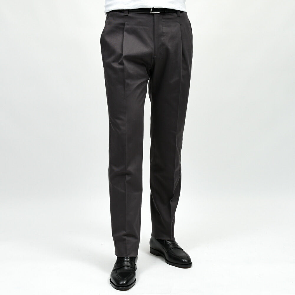 IGARASHI TROUSERS（五十嵐トラウザーズ） コットンツイル1プリーツパンツ / テーパード 13052235187