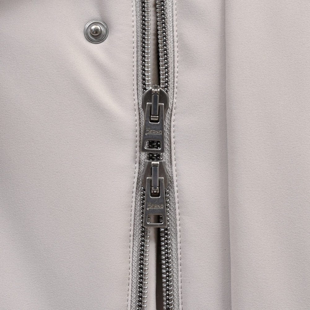 HERNO（ヘルノ）ウォーターレペレントポリエステルツイルパデッドフーディーコート PA000190U-12923 14166000132